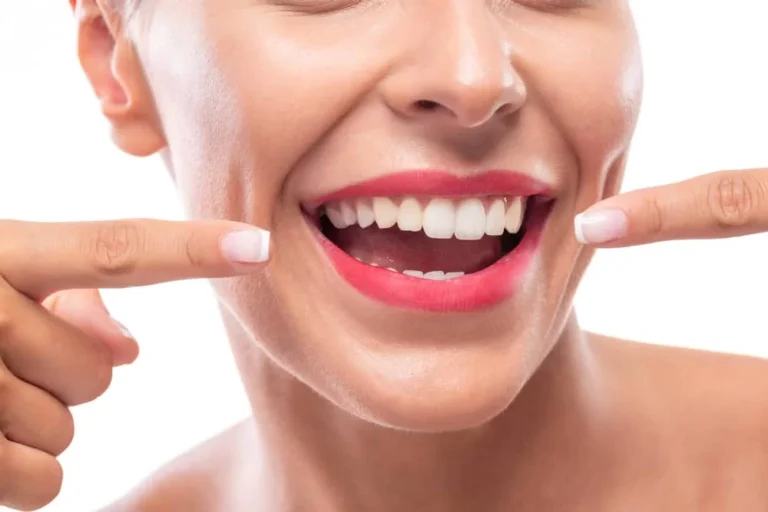 Achieve Stronger Teeth with These Simple Dental & Oral Care Habits